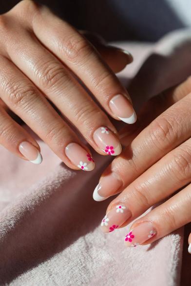 cute spring nail ideas Floral Tip Manicure